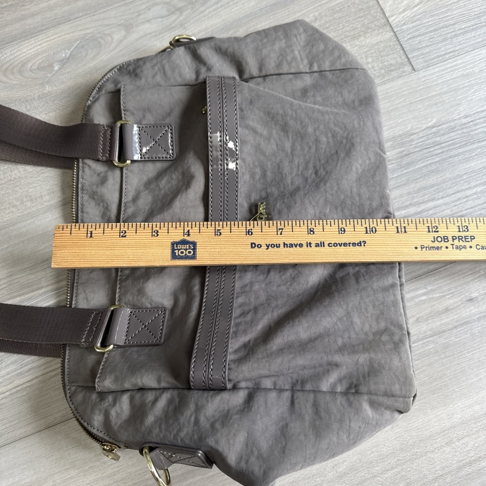Kipling Dolan Nylon Patent Leather Shoulder Bag Beige Taupe Brown Gold Like New - Picture 12 of 16